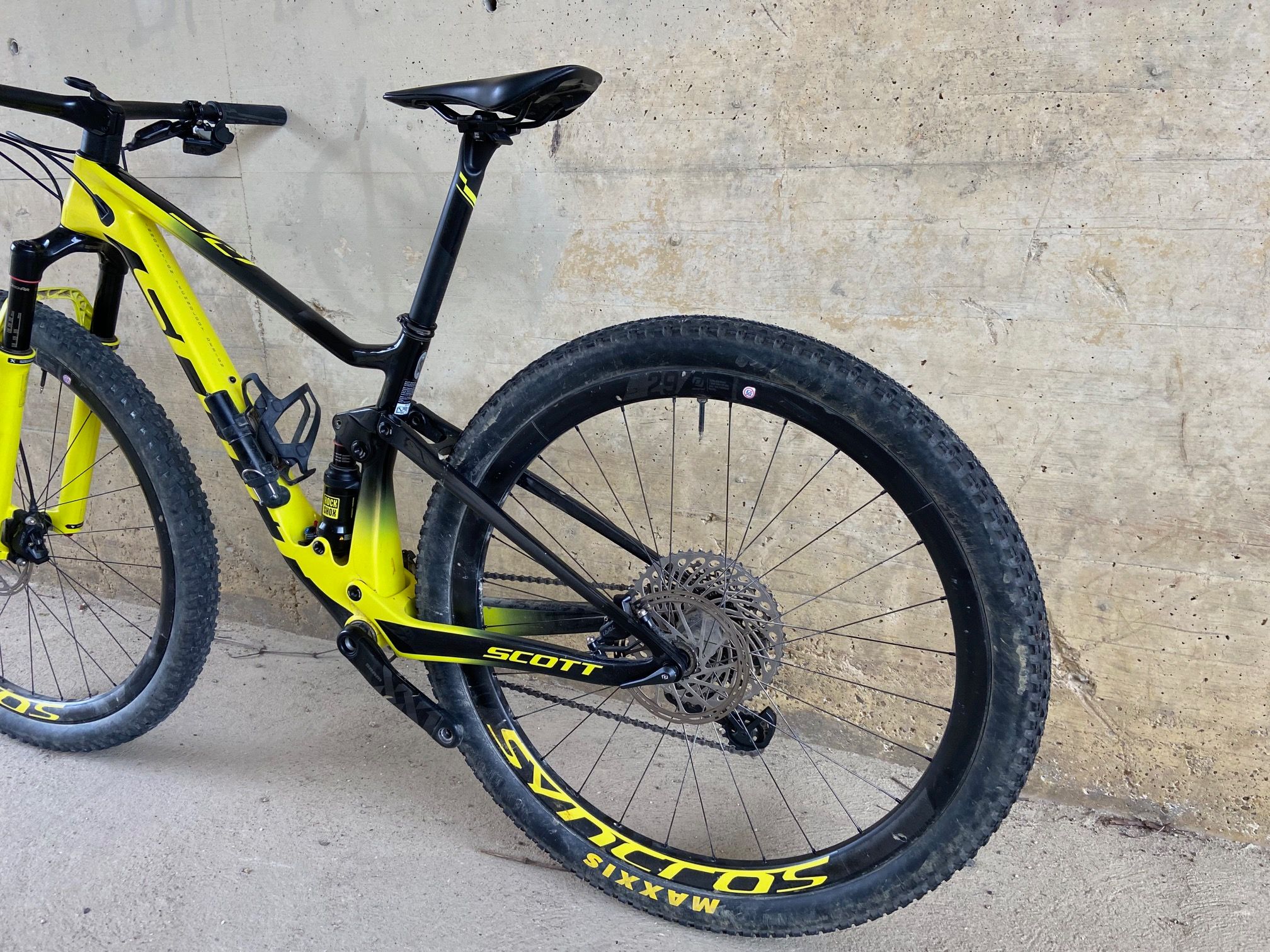 Scott spark rc 900 world cup axs bike price hot sale