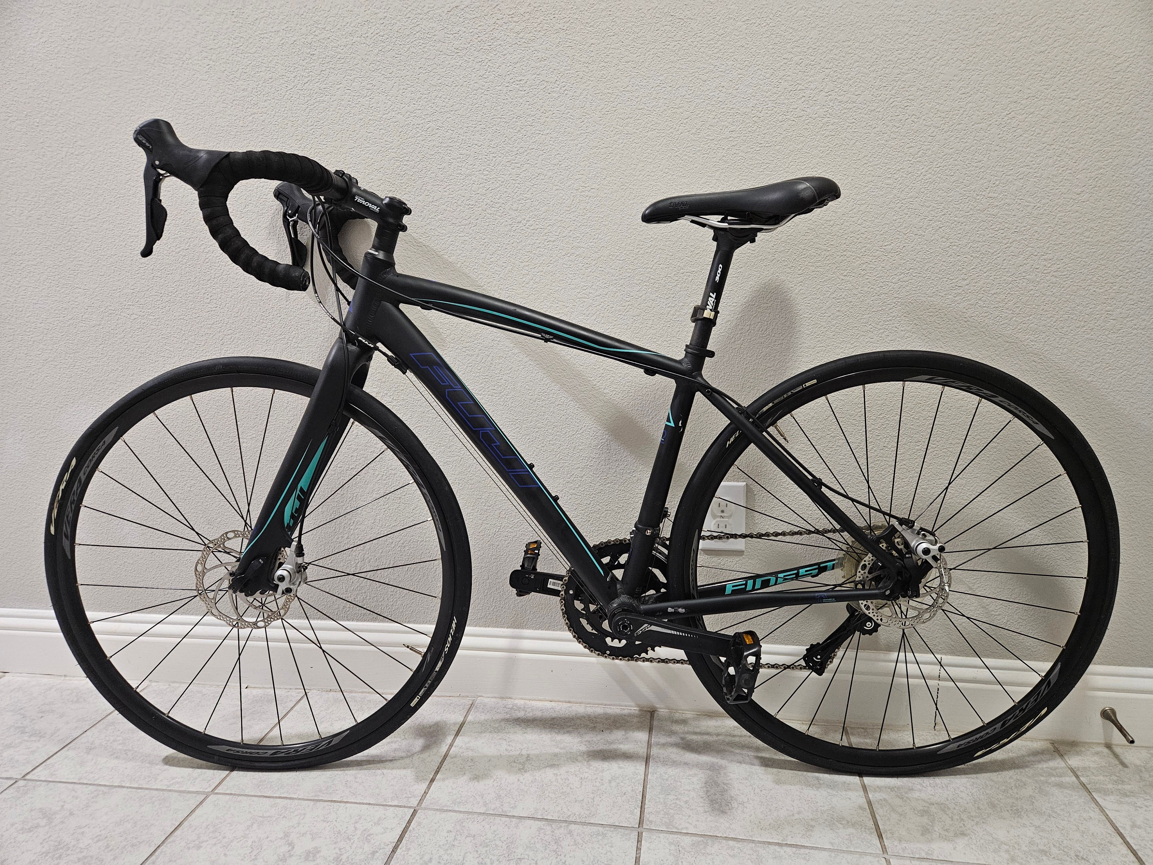 Fuji finest best sale 3.0 road bike