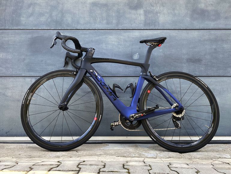 Used Pinarello Dogma F 2023 Road & Gravel, Black — image 4 of 14