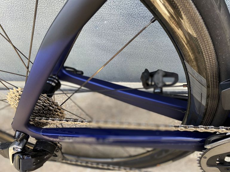Used Pinarello Dogma F 2023 Road & Gravel, Black — image 11 of 14