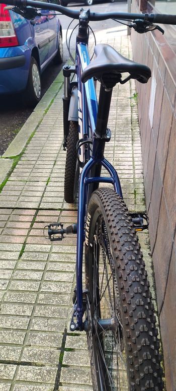 Used Giant Talon 4 2021 Mountainbike, Schwarz — image 3 of 7
