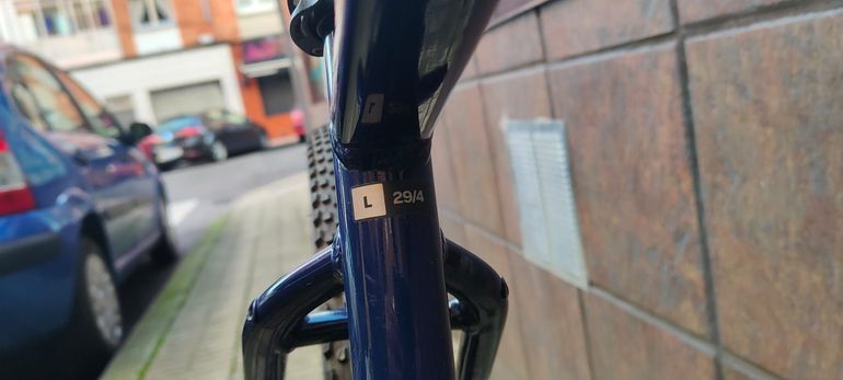 Used Giant Talon 4 2021 Mountainbike, Schwarz — image 6 of 7