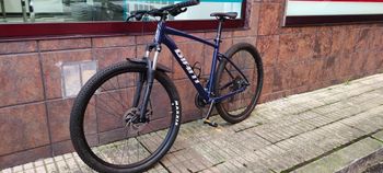 Used Giant Talon 4 2021 Mountainbike, Schwarz — image 1 of 7
