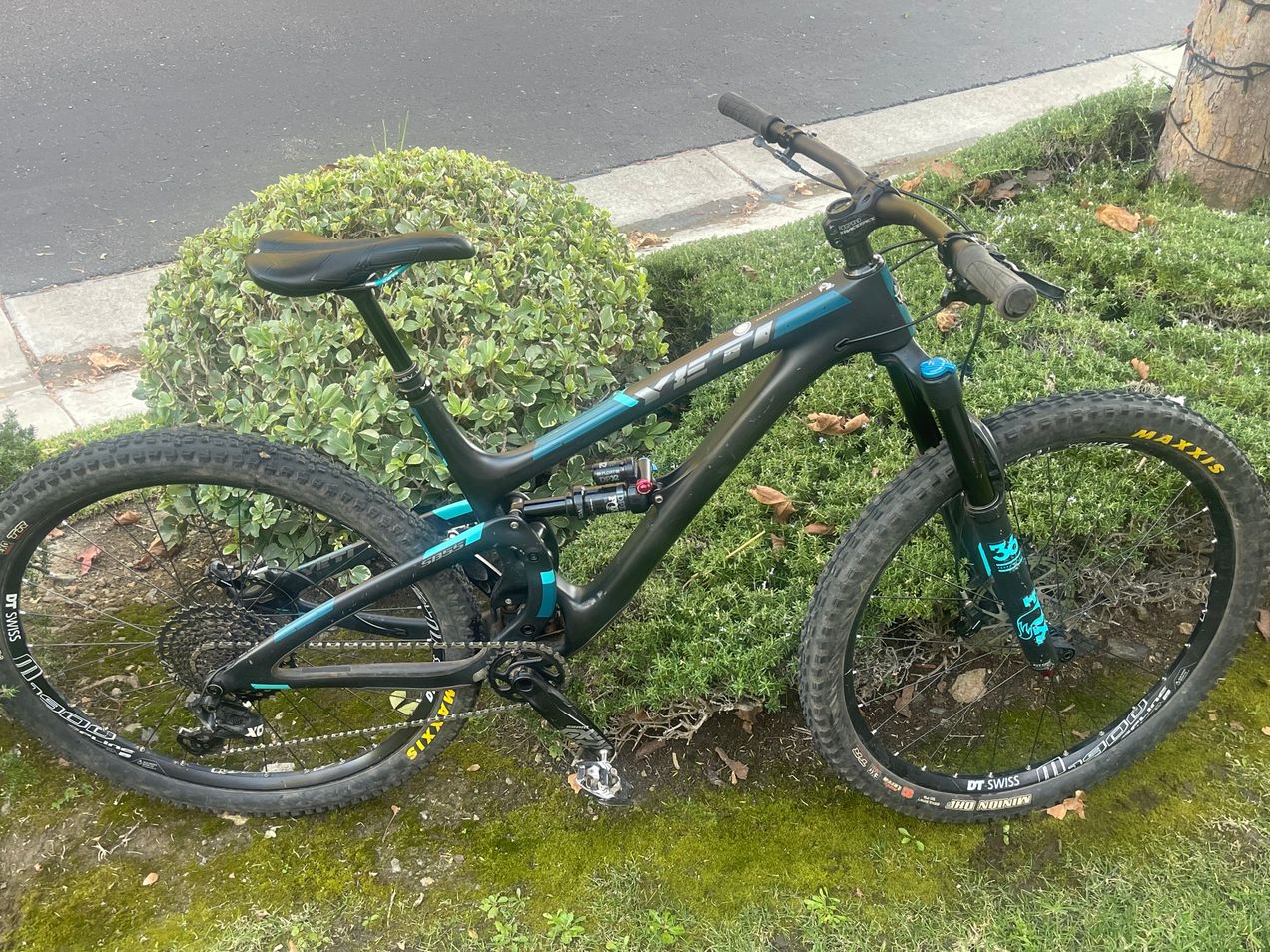 Yeti cycles sb5 carbon gx eagle complete 2025 mountain bike