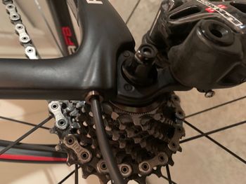 Used Pinarello DOGMA F8 (57.5) 2016 Road & Gravel, Black — image 9 of 11