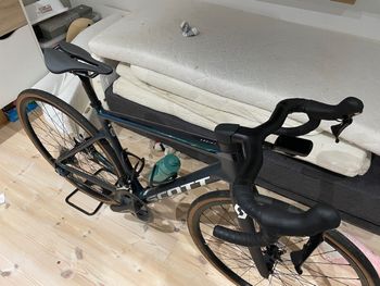 Used Scott Addict 20 disc 2022 Road & Gravel, Green — image 4 of 5