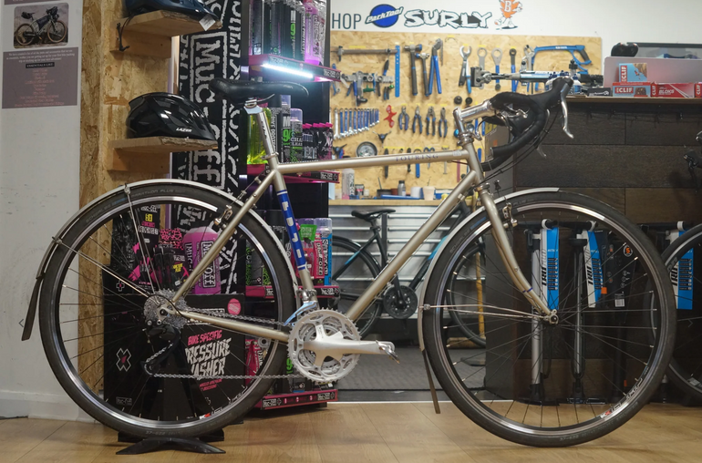 Used Fuji Touring 2013 Road & Gravel — image 1 of 9