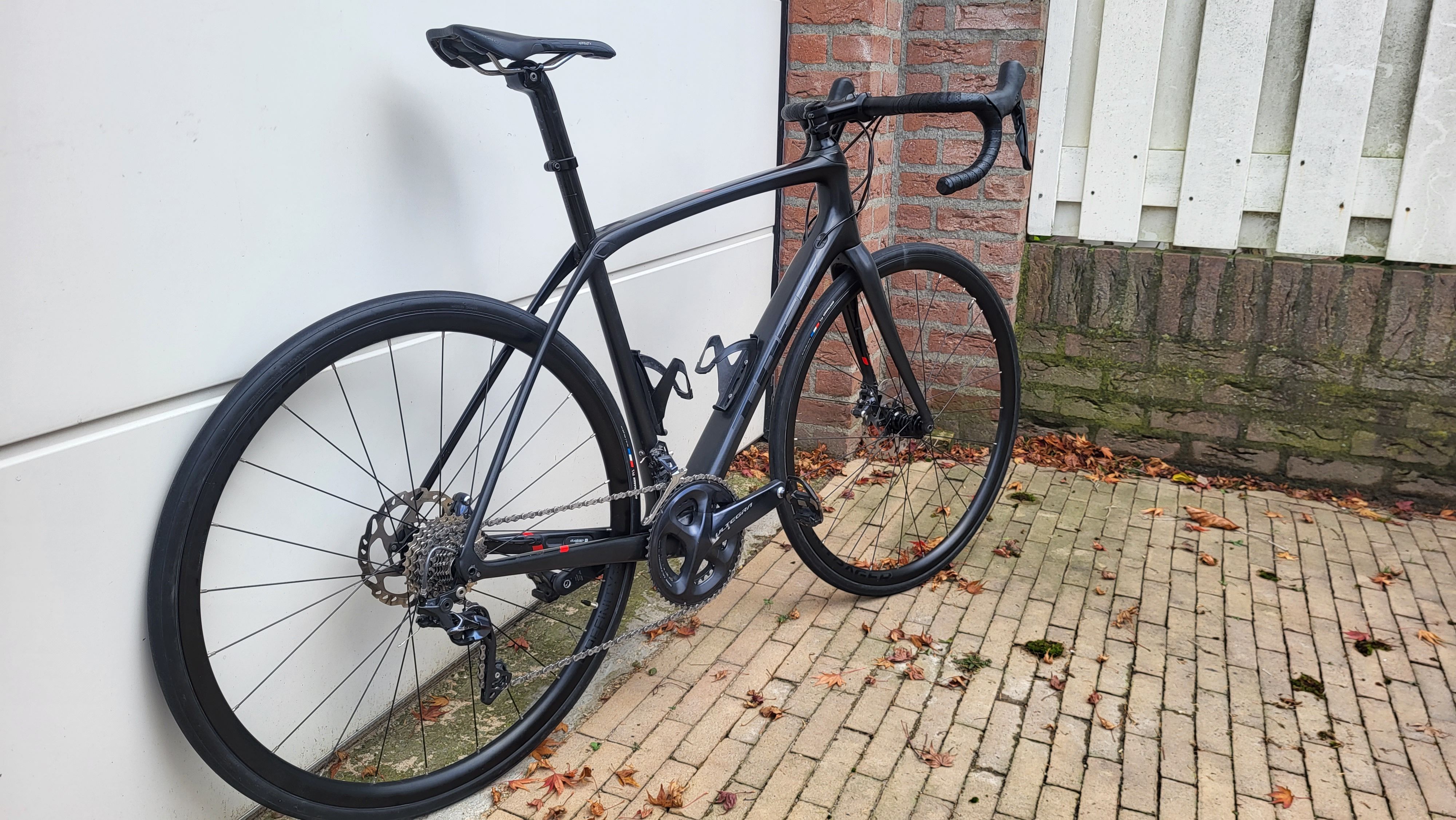 Trek domane sl 6 best sale disc 2018