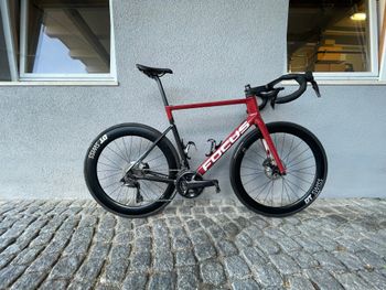 Used Focus IZALCO MAX 9.8 2022 Road & Gravel, Red — image 2 of 4