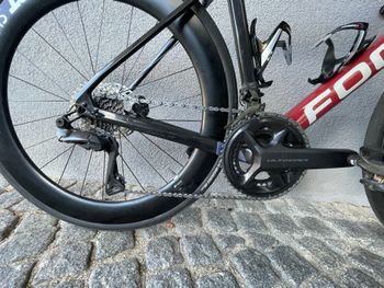 Used Focus IZALCO MAX 9.8 2022 Road & Gravel, Red — image 3 of 4