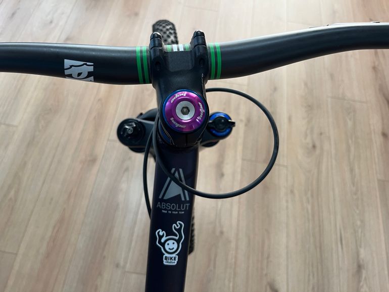 Used Commencal ABSOLUT 2023 Mountainbike, Purple — image 5 of 6