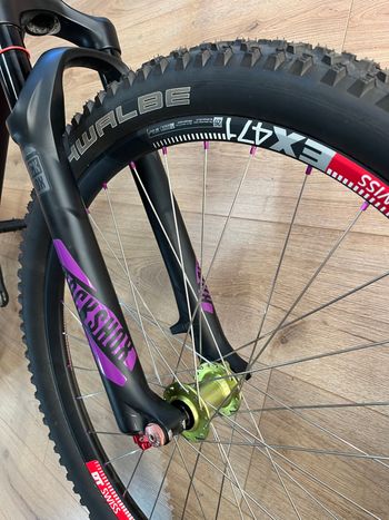 Used Commencal ABSOLUT 2023 Mountainbike, Purple — image 2 of 6
