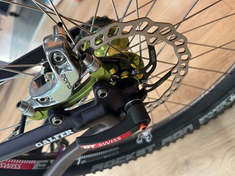 Used Commencal ABSOLUT 2023 Mountainbike, Purple — image 6 of 6