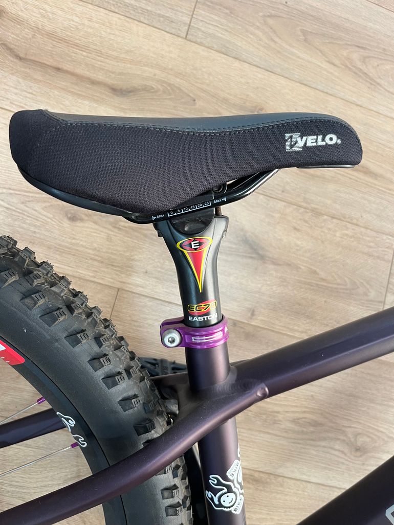 Used Commencal ABSOLUT 2023 Mountainbike, Purple — image 4 of 6