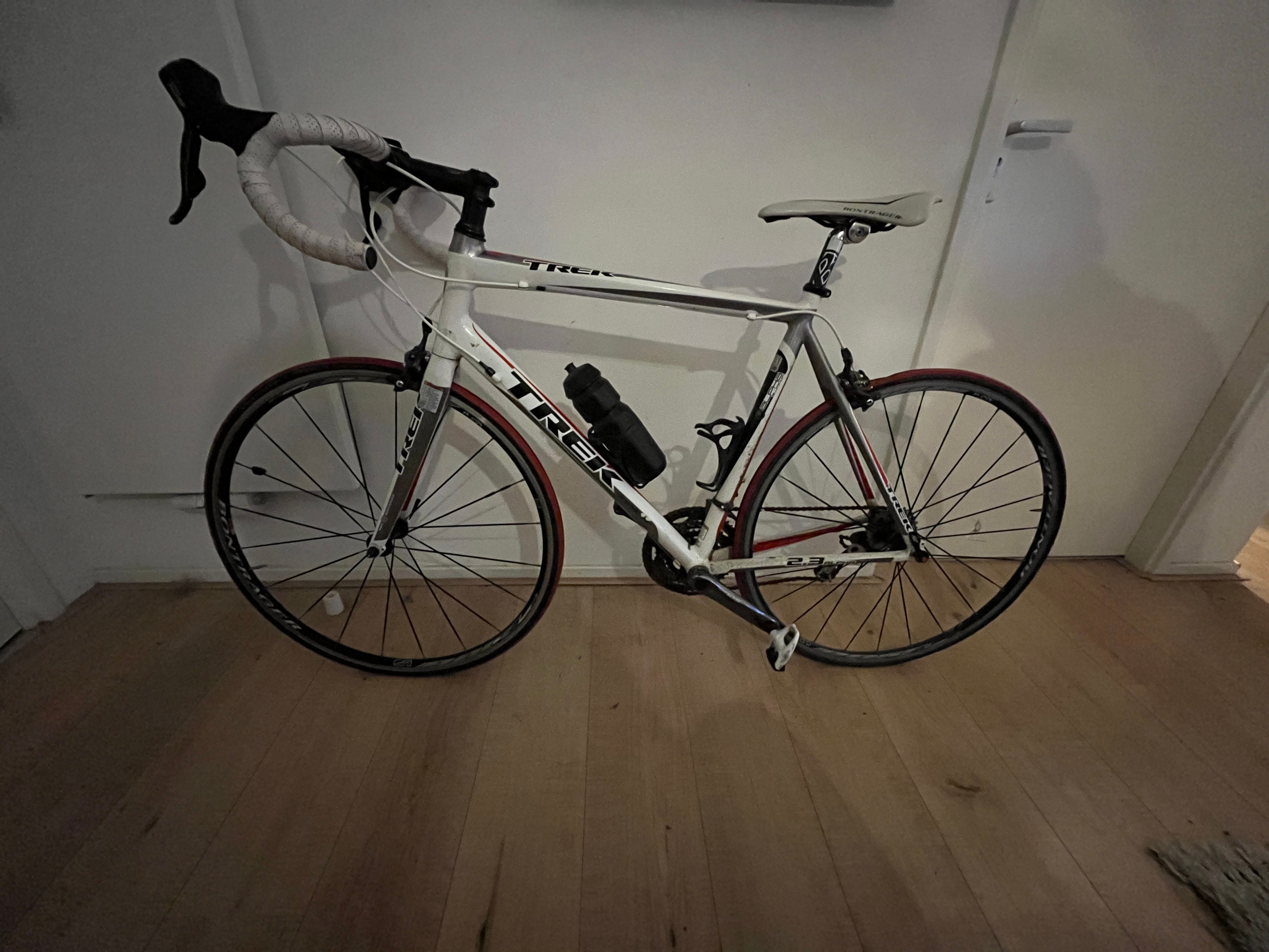 Trek alpha sale 2.3 road bike