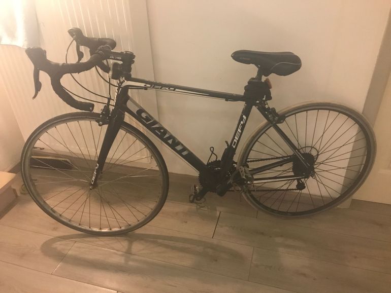 Used Giant Defy 3 2022 Road & Gravel — image 2 of 6