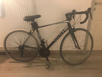 Used Giant Defy 3 2022 Road & Gravel — image 1 of 6
