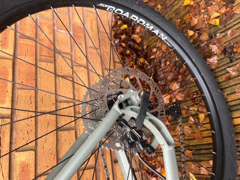 Used Boardman MHT 8.6 Grey/Green 2021 Mountainbike, Light Gray — image 3 of 4