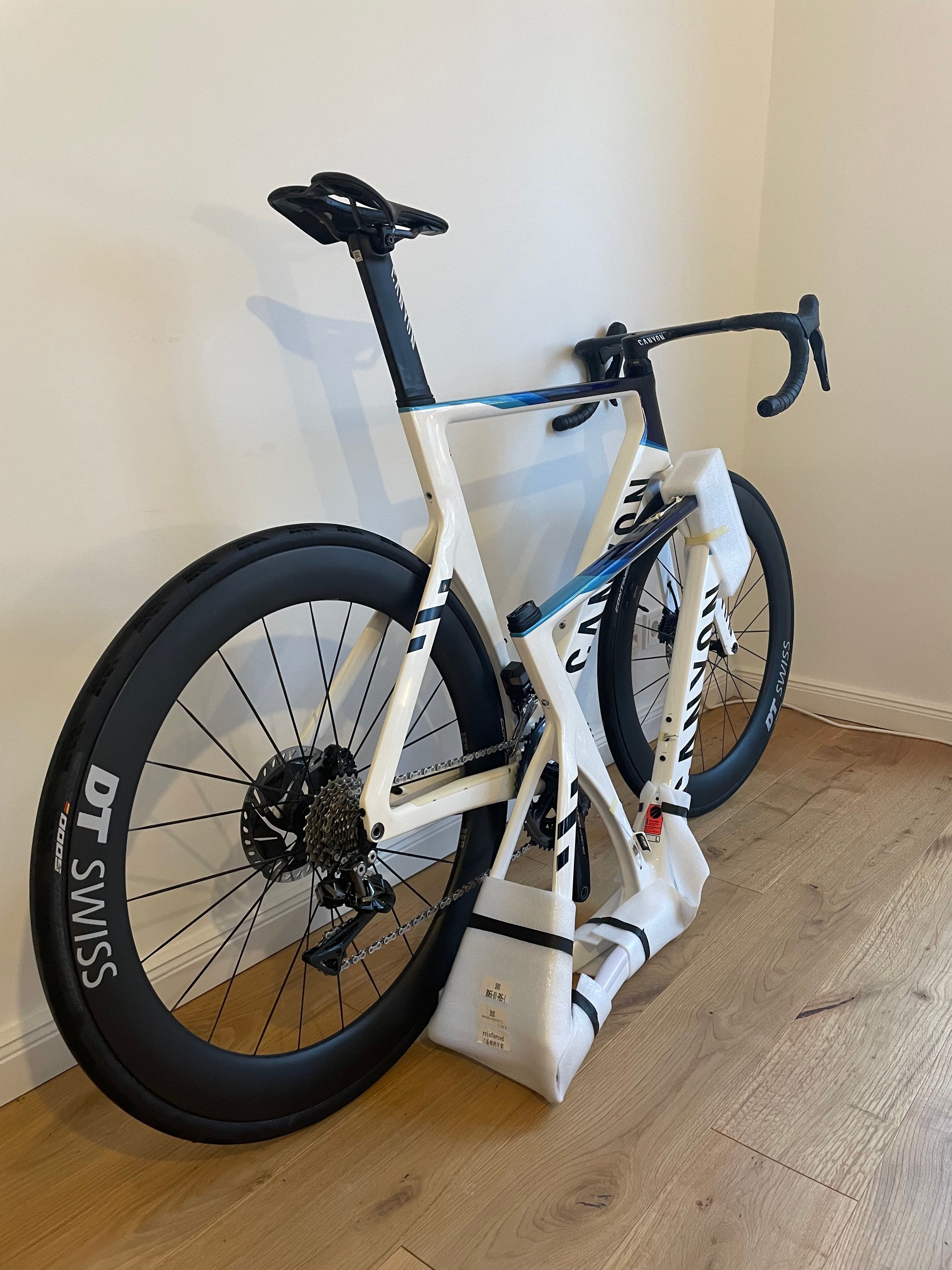 Canyon Aeroad CFR Disc Di2 used in L buycycle Ireland