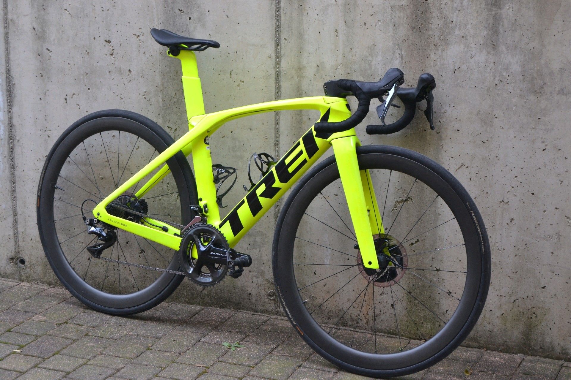 Trek madone best sale slr 8 disc