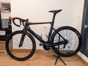 Used Merida REACTO 9000-E 2018 Road & Gravel, Black — image 1 of 7