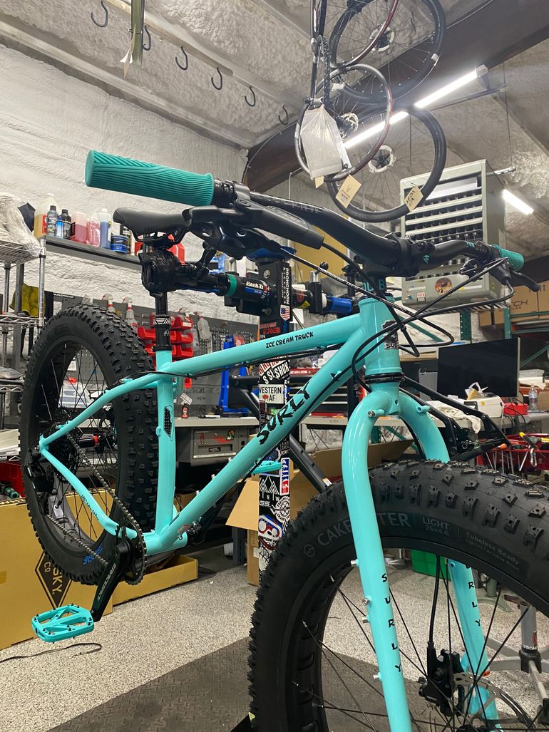 Used Surly Ice Cream Truck 2023 Mountainbike, Blue, 26 — image 2 of 3