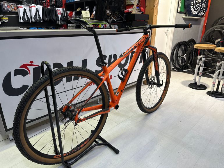 Ktm myroon online frame