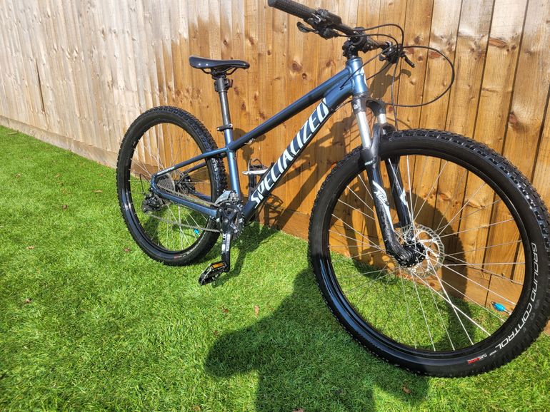 Achetez un v lo d occasion Specialized Rockhopper Sport 27.5 en S