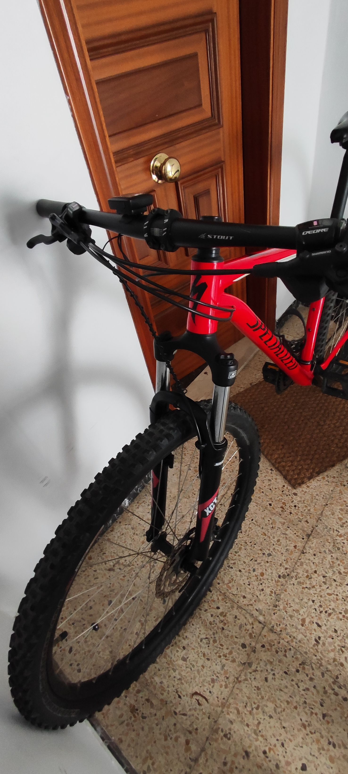 Bicicleta specialized rockhopper 2018 hot sale