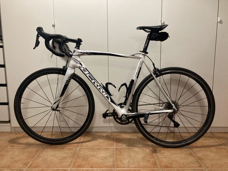 Used Berria Falcon 2.2 2017 Road & Gravel, White — image 2 of 5
