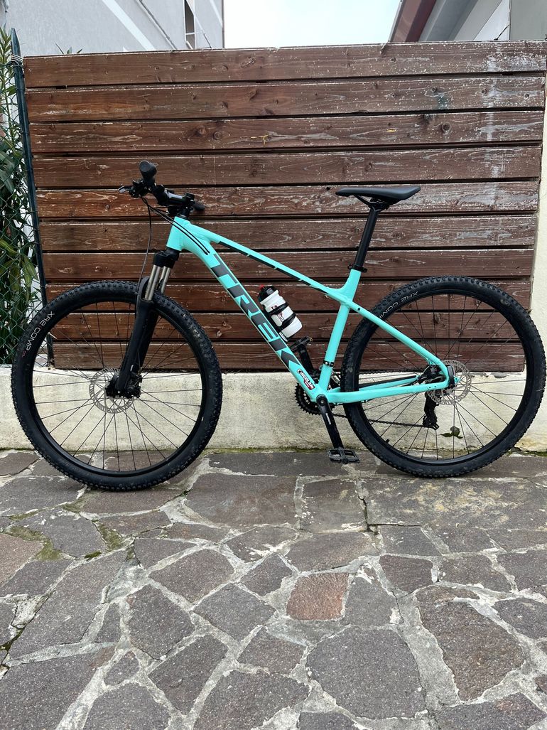 trek marlin 4 women's