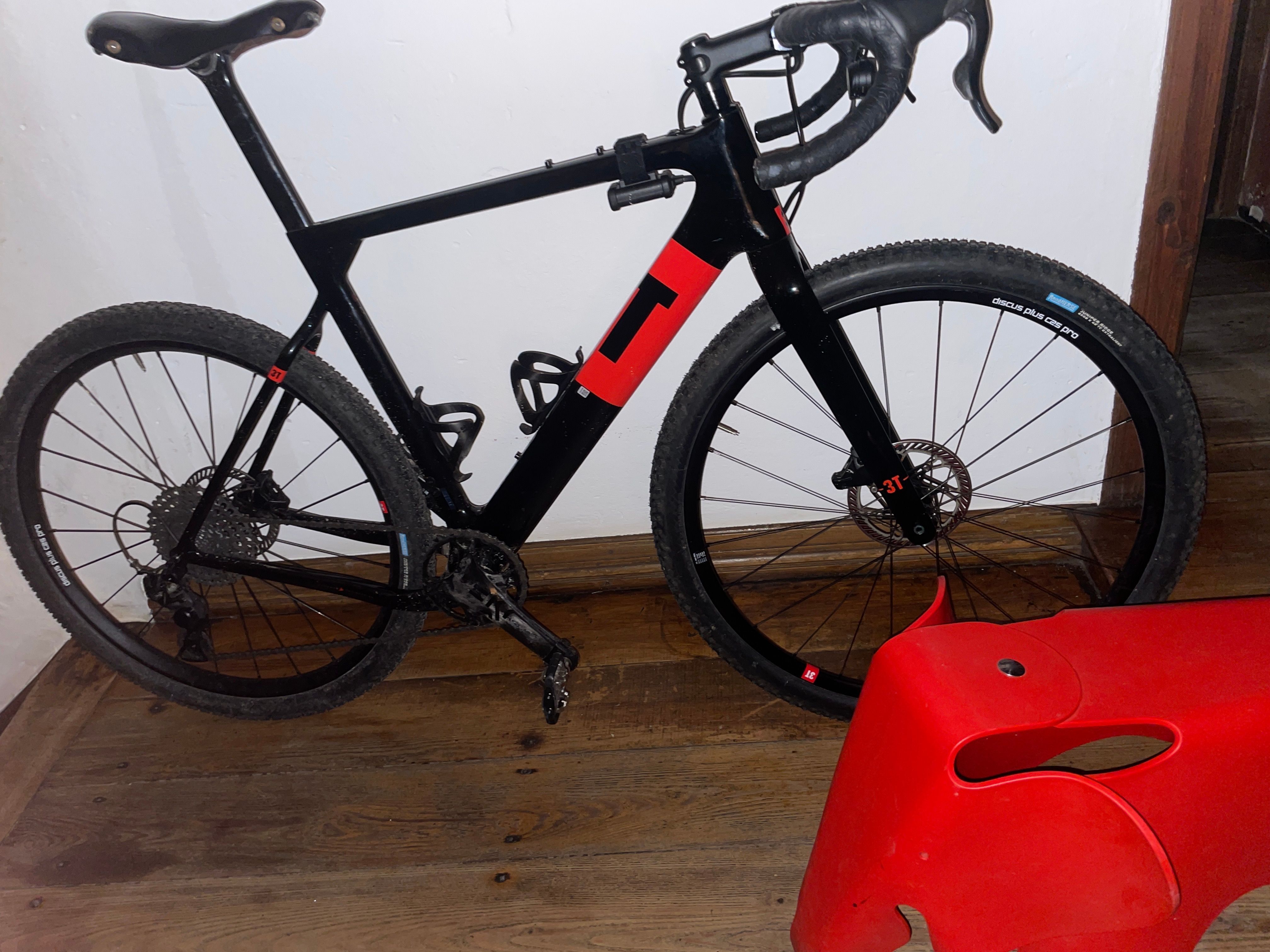 3T Exploro TEAM FORCE CARBON used in 56 cm buycycle