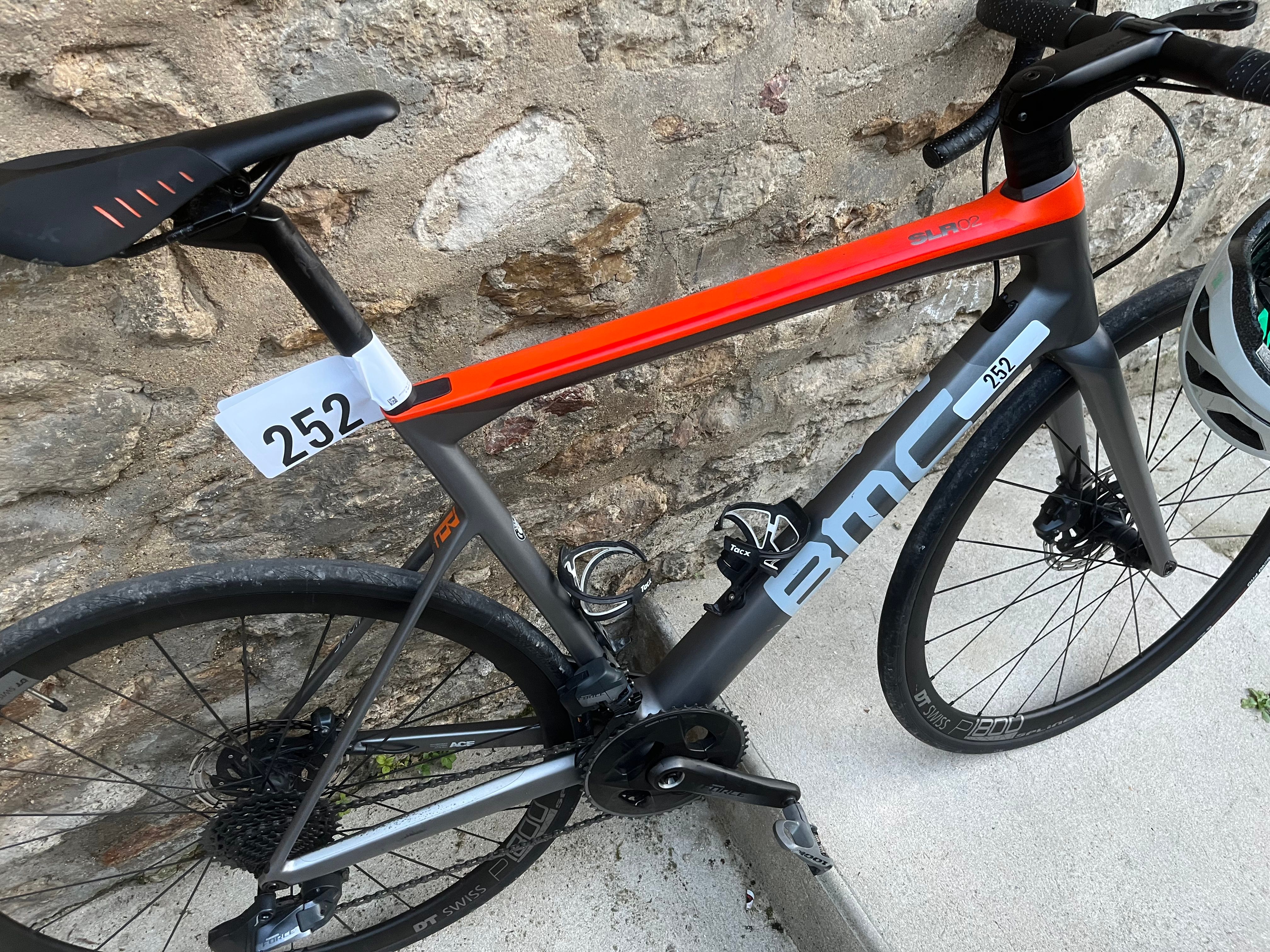 Bmc teammachine slr02 hot sale disc one 2019