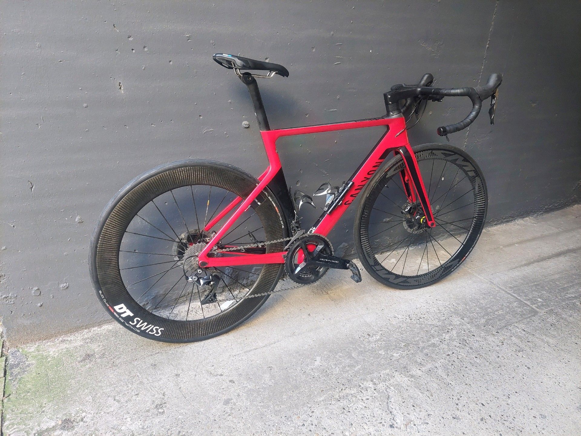 Canyon Aeroad CF SLX Disc 9.0 LTD used in S buycycle USA