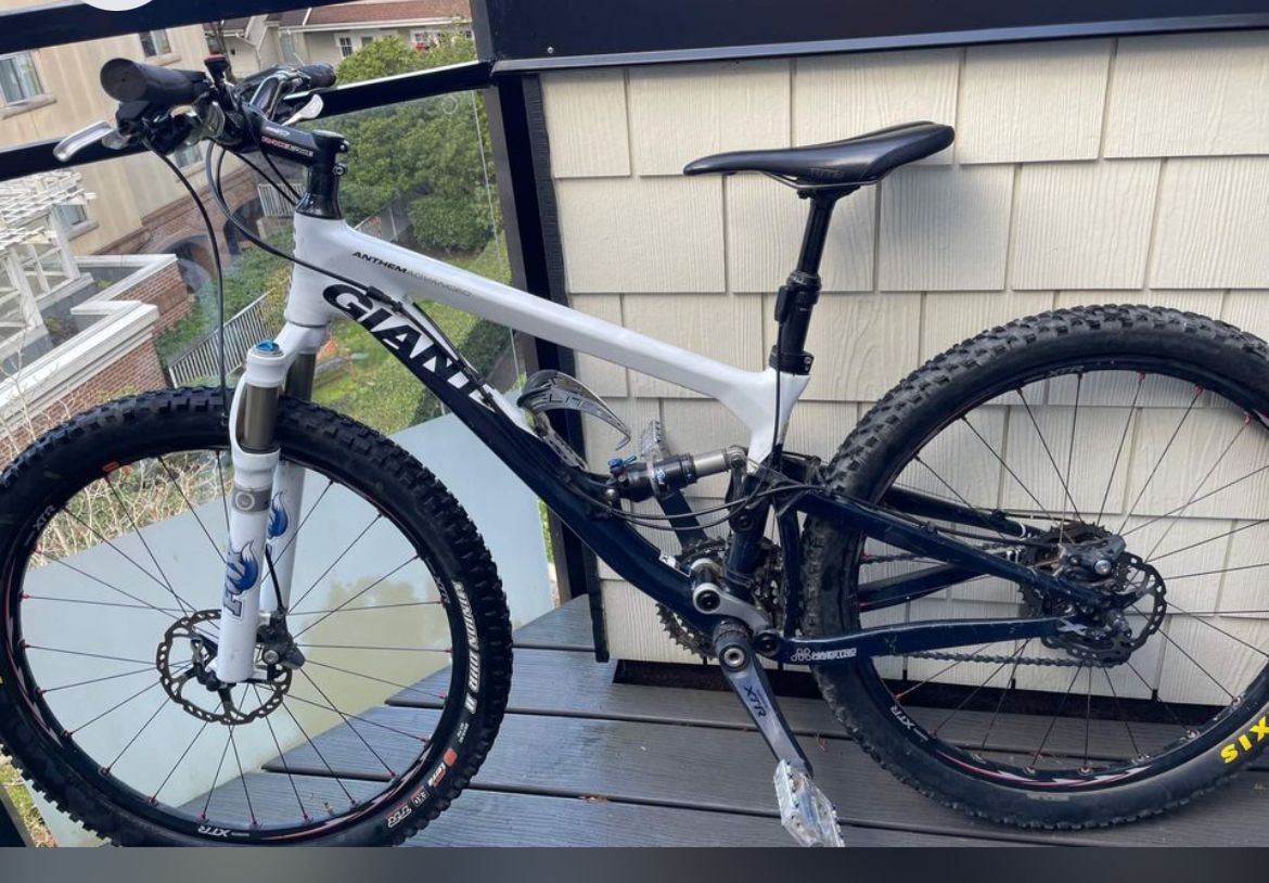 Giant mountain bike online xs