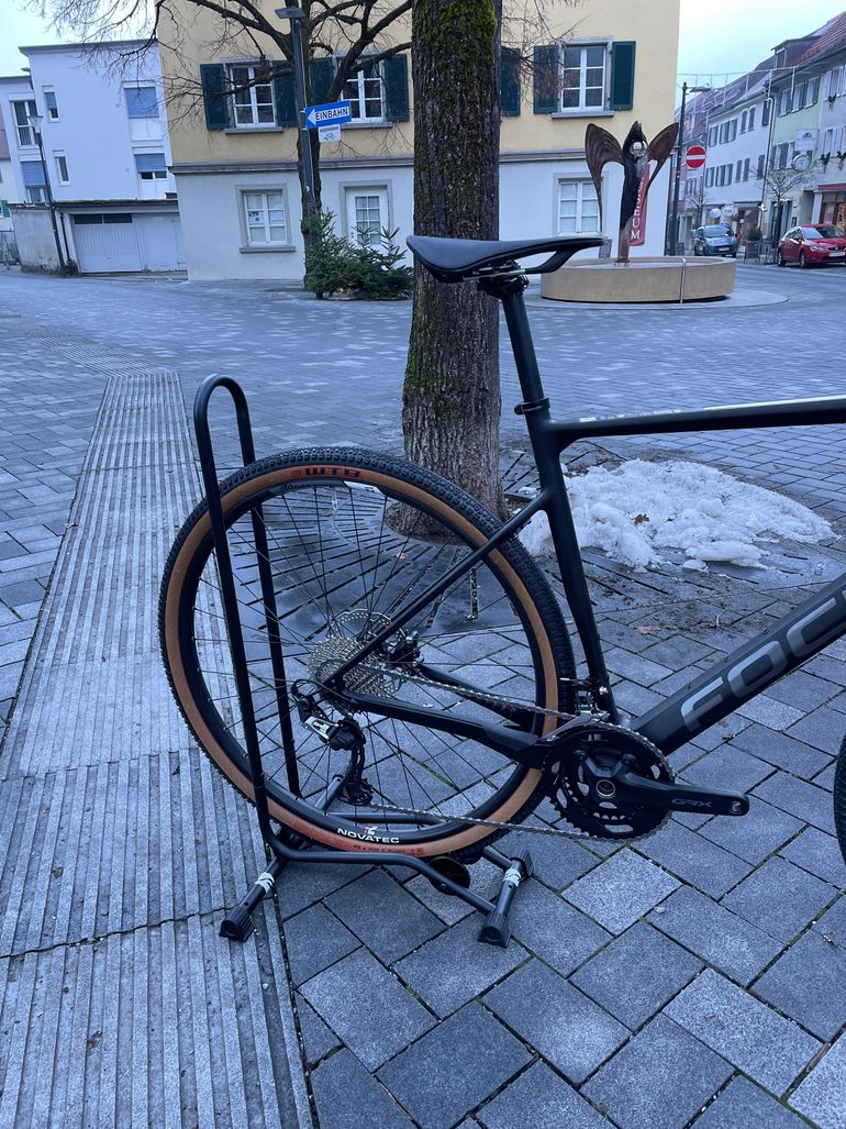 Used Focus ATLAS 8.7 2023 Road & Gravel, Black — image 2 of 3