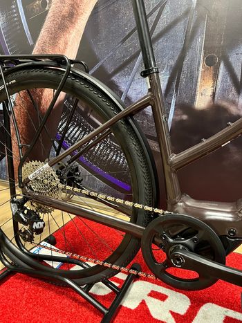 Used Specialized Turbo Vado SL 4.0 cadre bas Road & Gravel, Violett — image 4 of 6