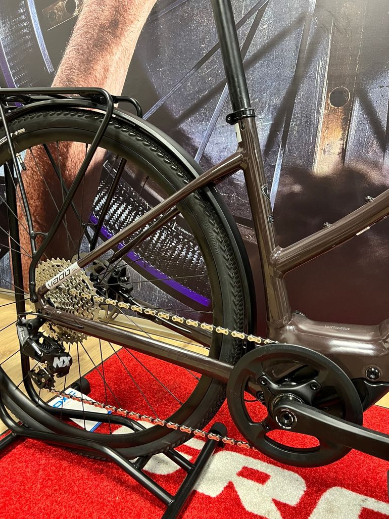 Used Specialized Turbo Vado SL 4.0 cadre bas Road & Gravel, Violett — image 4 of 6