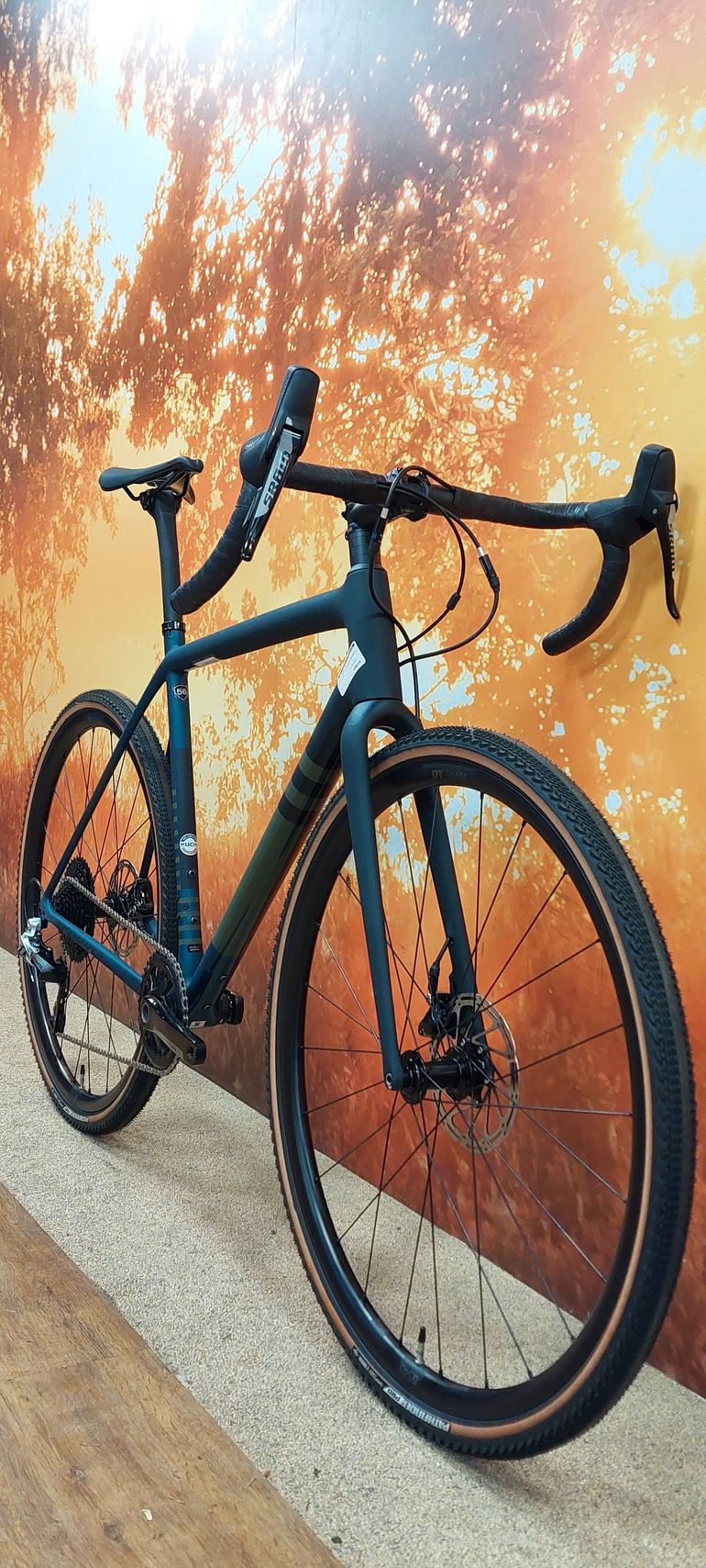 Used Specialized Crux Comp 2022 Road & Gravel, Red — image 7 of 10