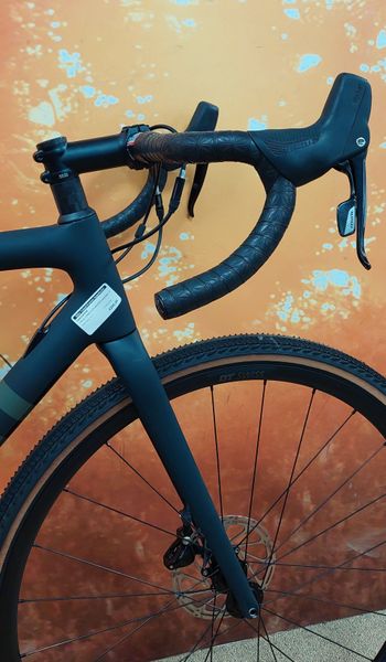 Used Specialized Crux Comp 2022 Road & Gravel, Red — image 8 of 10