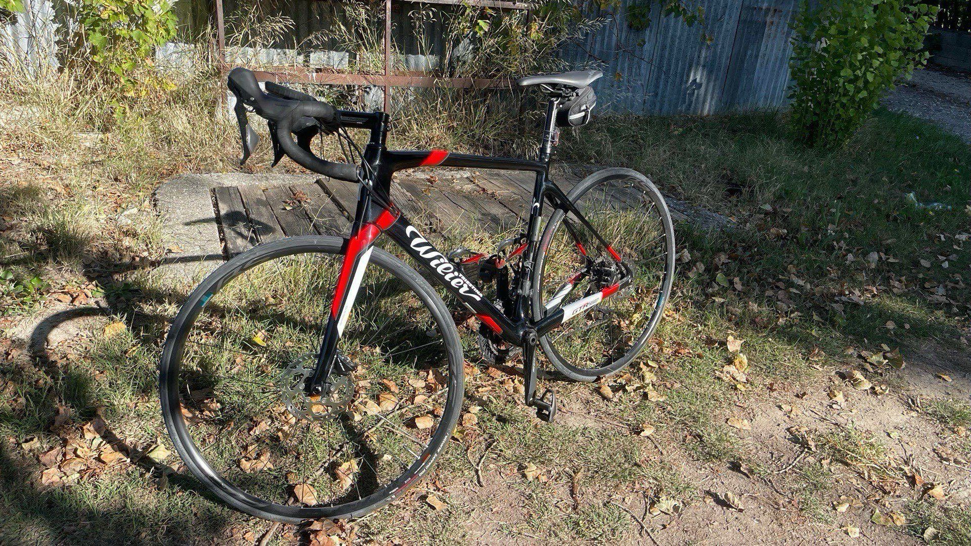 Wilier gtr team hot sale chorus road bike