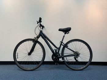 Used Cannondale Women Adventure 3 2021 Mountainbike, Black — image 1 of 3