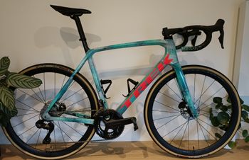 Trek emonda best sale project one 2021