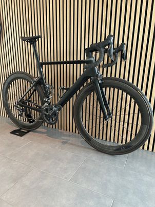 Canyon Aeroad CF SLX 8.0 DI2 used in M buycycle