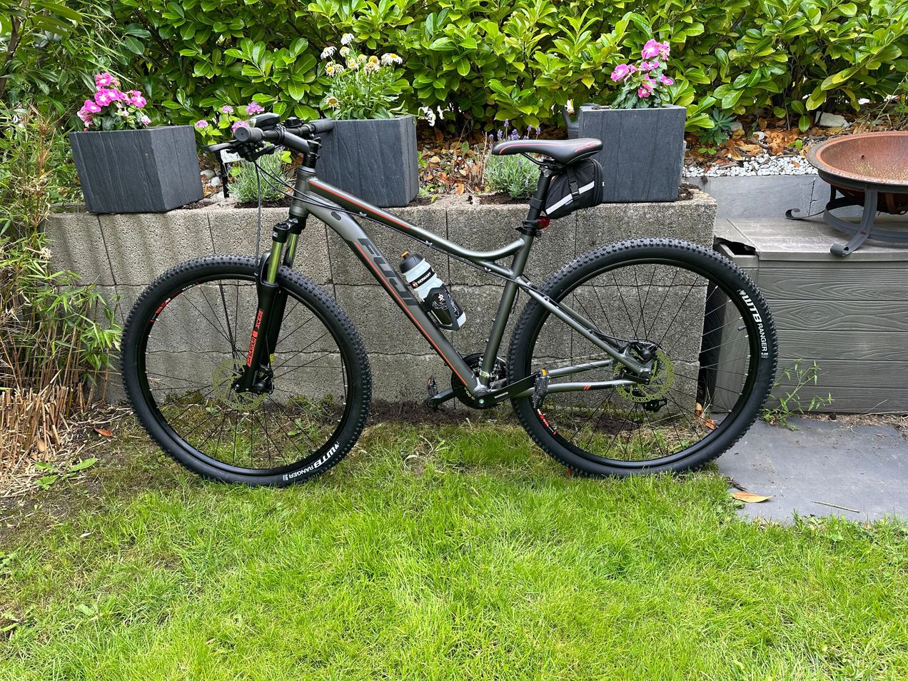 Fuji nevada 29 2024 1.7 hardtail bike 2019