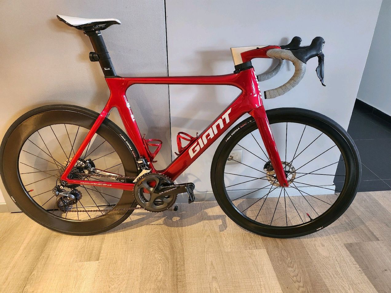 Giant store propel red