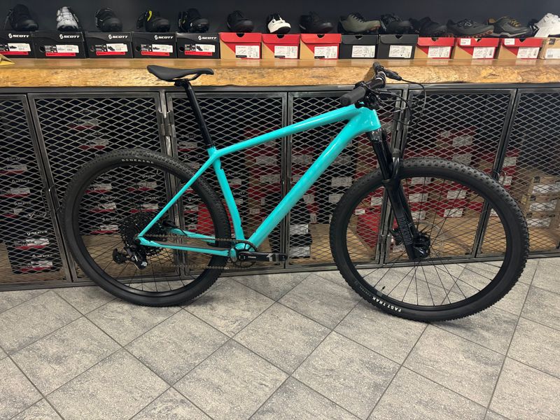 Used Specialized Epic HT 2023 Mountainbike, Blue — image 1 of 3