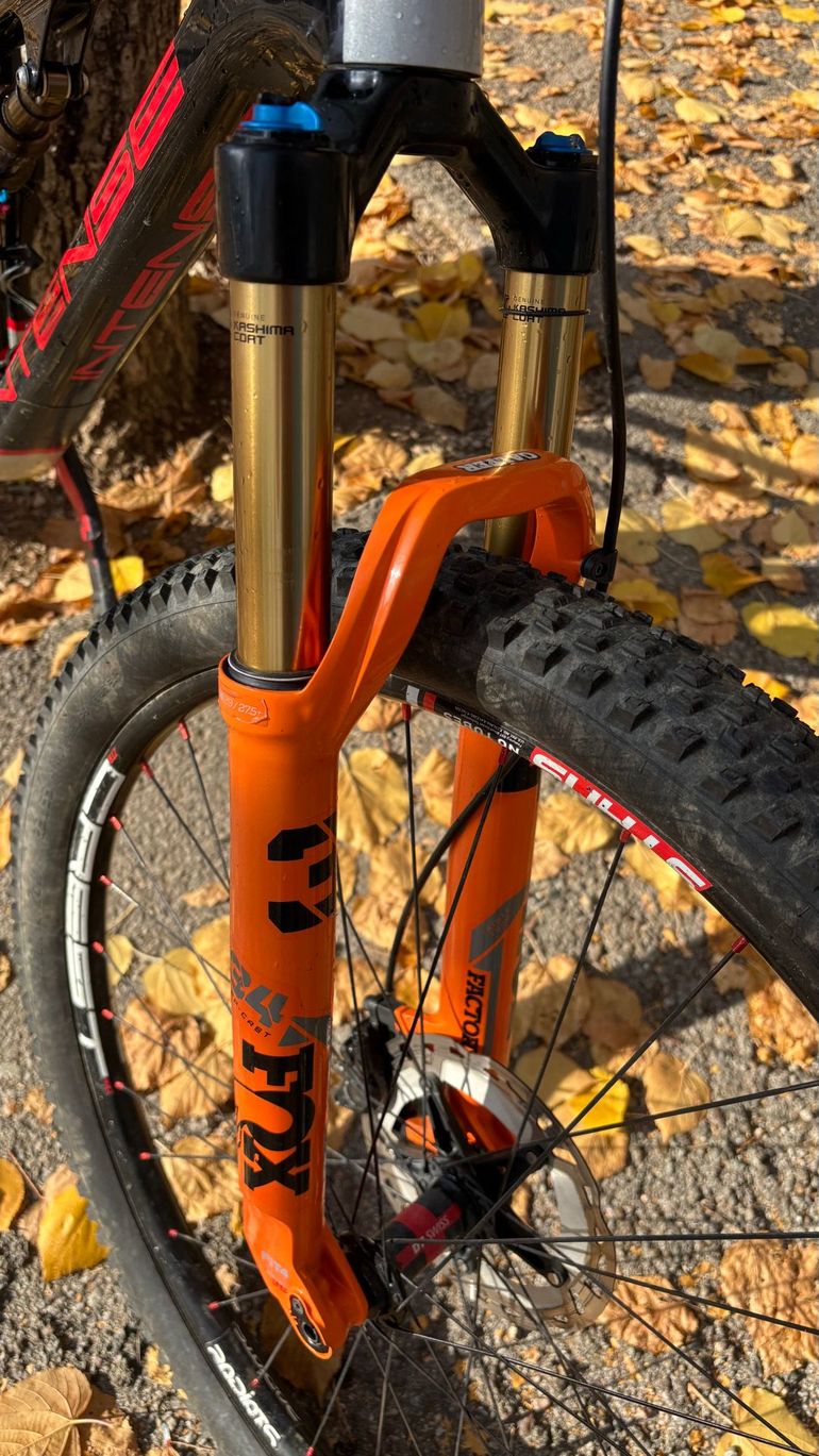 Used Intense SNIPER T Elite 2022 Mountainbike, Black — image 3 of 4