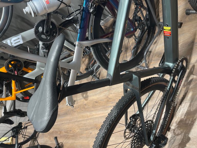 Used BMC URS LT TWO 2023 Road & Gravel, Light Gray — image 4 of 5