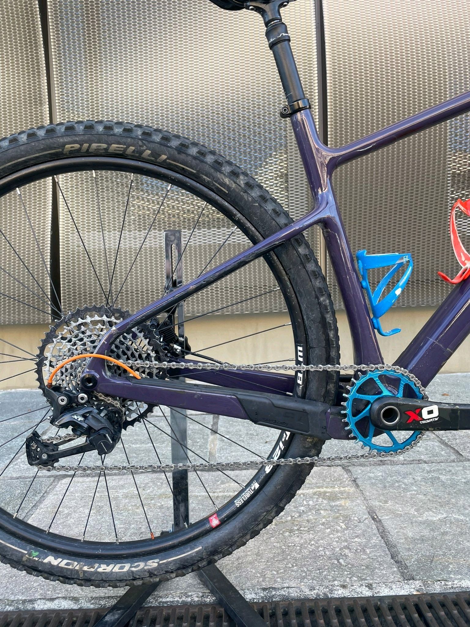 Santa Cruz Highball R Carbon C 29 used in L buycycle